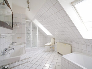 Badezimmer-Dachgeschoss