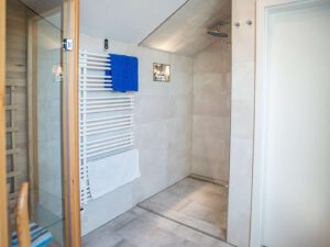 Dusche Saunabereich | Wohnung 3 DG