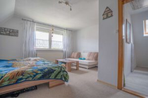Schlafzimmer-III