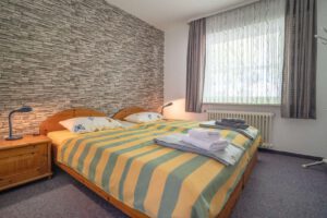 Schlafzimmer-I