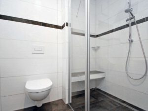 Badezimmer mit Dusche Kopie