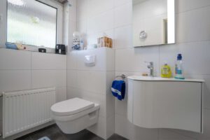 Gäste-WC EG