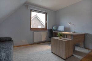 Kinderzimmer I oder Büro