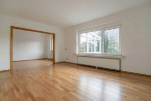 Wohnbereich-mit-Blickzum-Essbereich - (KI generiert)