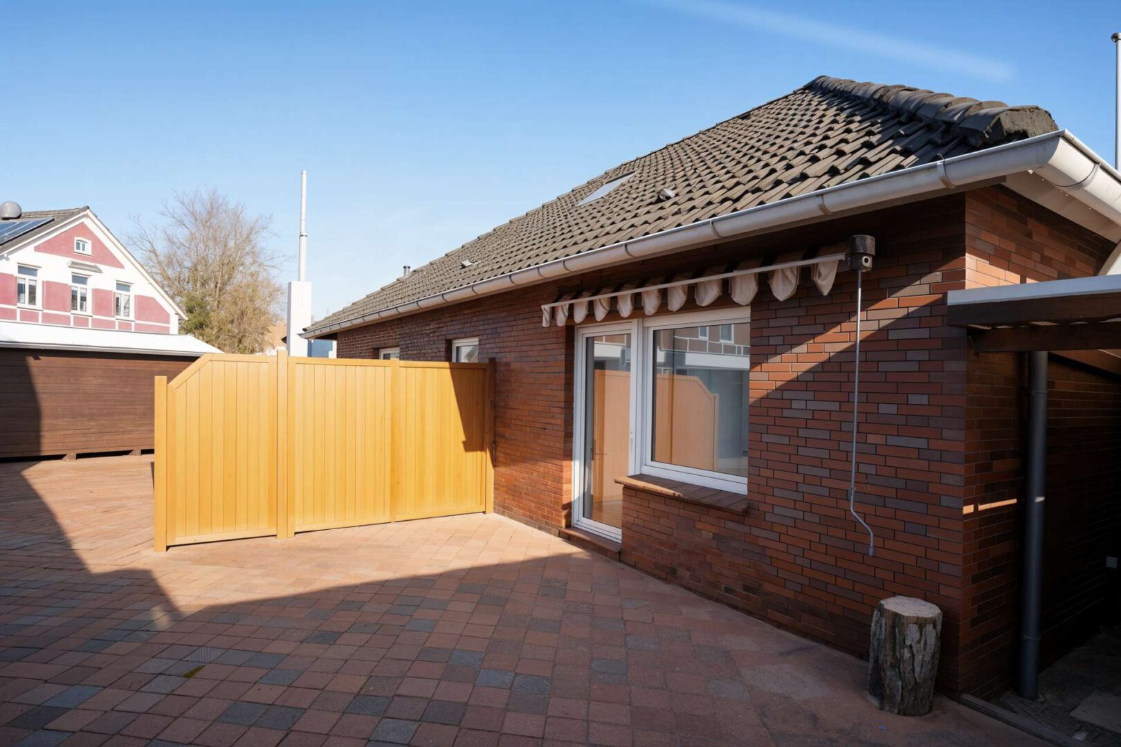 Terrasse (KI optimiert bedingt durch Witterung)