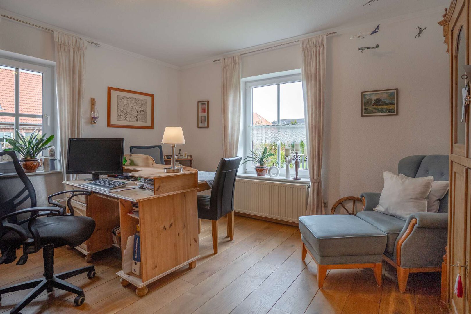 Büro bzw. Gästezimmer EG