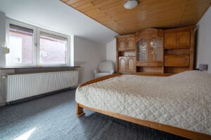 Schlafzimmer-I