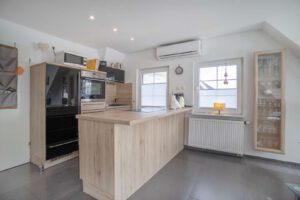 Kochbereich_Wohnung-DG