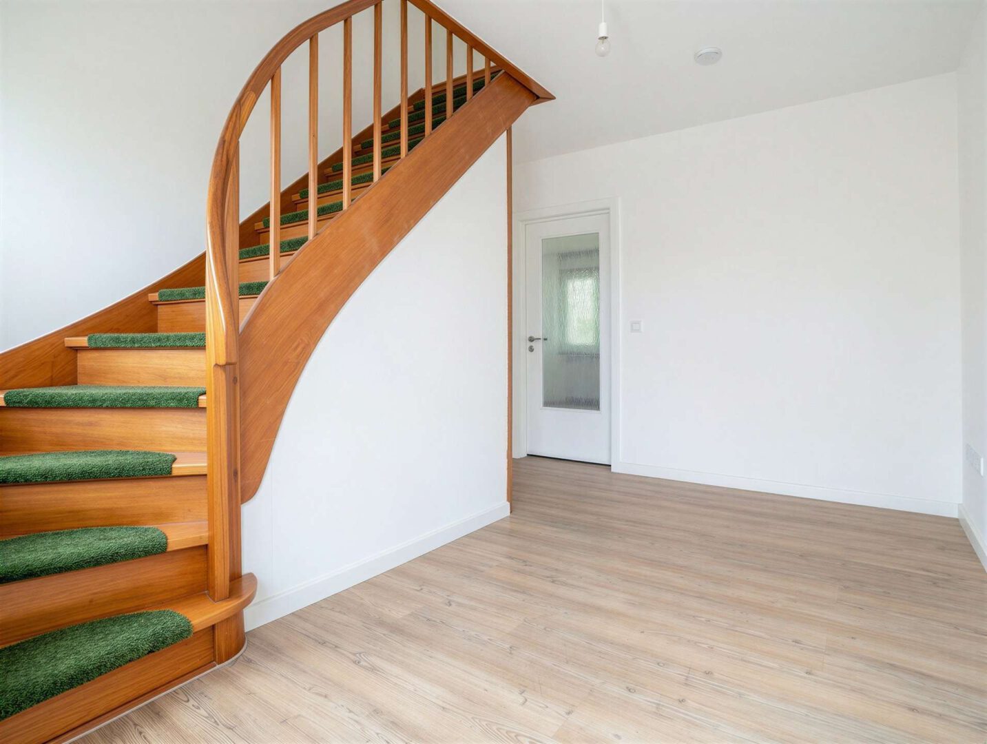 Flur mit Treppe