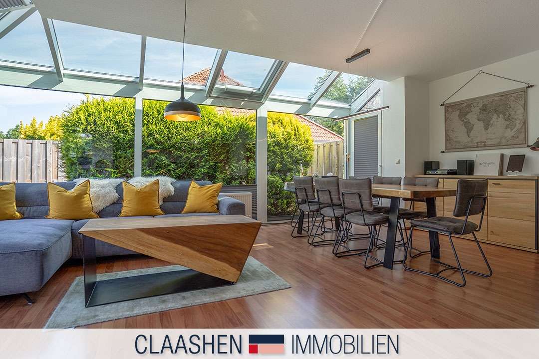 Wohnzimmer mit Essbereich