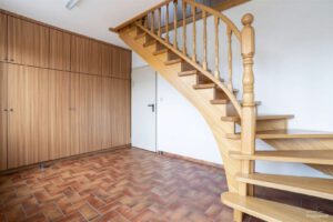Flur mit Treppe