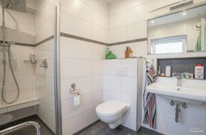 Badezimmer - (KI generiert)