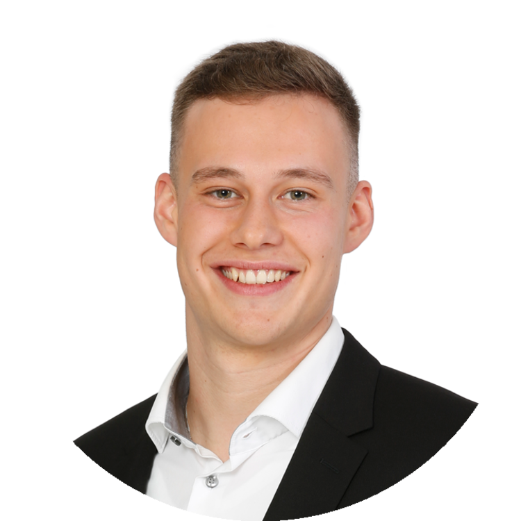 Herr Julian Boomgaarden