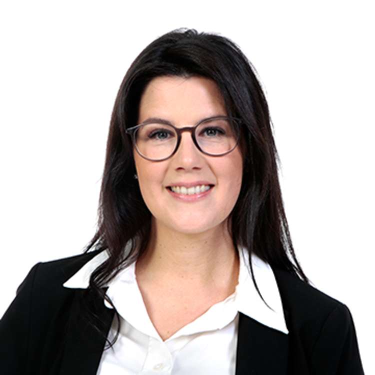 Frau Patricia Jordan