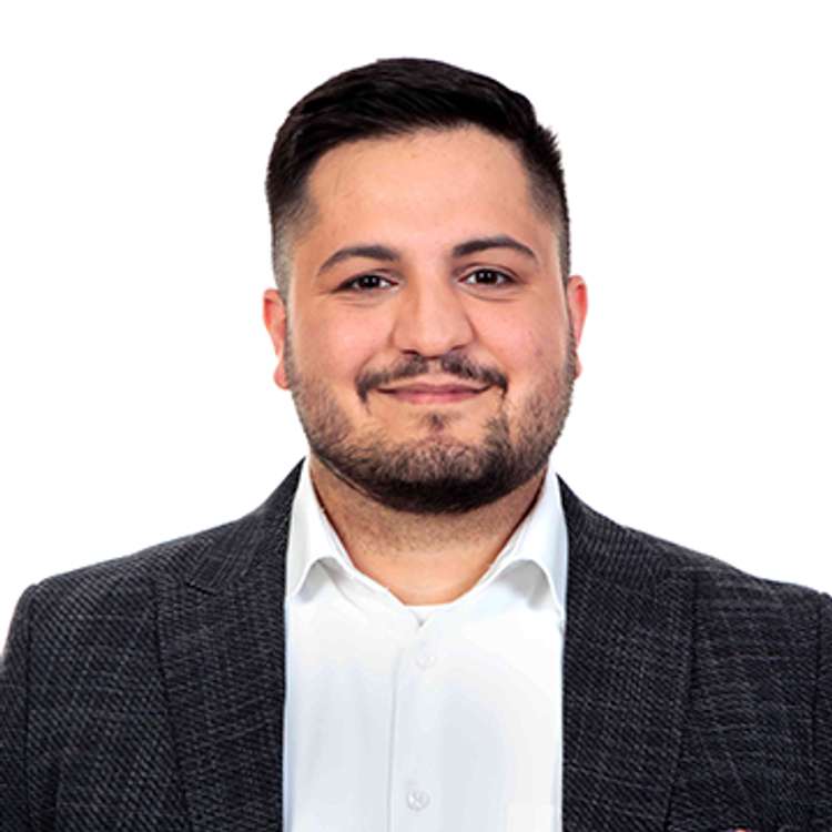 Herr Sezer Topcu